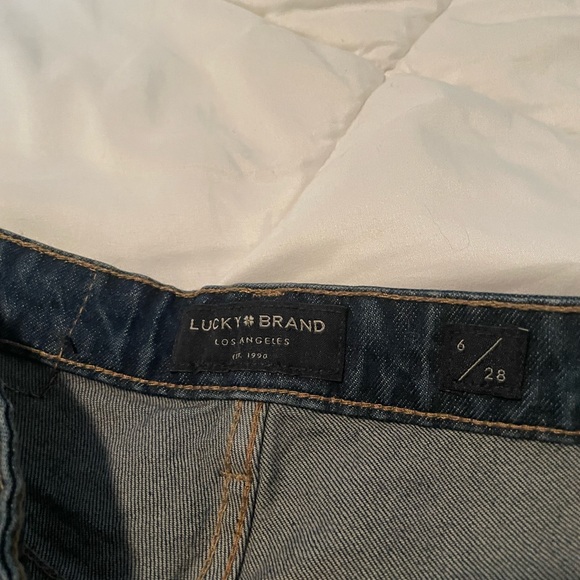 Lucky Brand Shorts size 6/28. - Picture 4 of 4